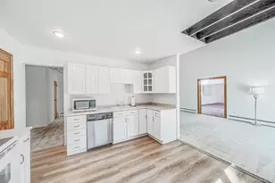 17 Fenwick Ave, Farmingville, NY 11738 - Photo 11