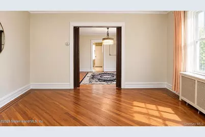 79-52 77th, Glendale, NY 11385 - Photo 5