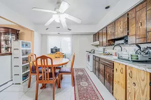 201 Overton St, Deer Park, NY 11729 - Photo 5