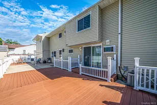 201 Overton St, Deer Park, NY 11729 - Photo 29
