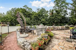 43 Nimitz Pl, Yonkers, NY 10710 - Photo 5