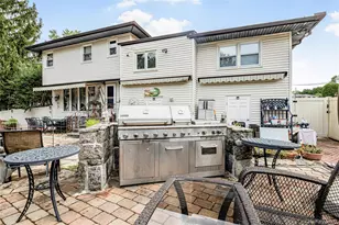 43 Nimitz Pl, Yonkers, NY 10710 - Photo 11