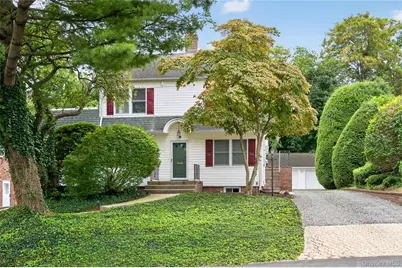 432 W Main Street, Huntington, NY 11743 - Photo 1