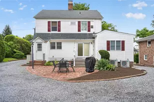 432 W Main St, Huntington, NY 11743 - Photo 27