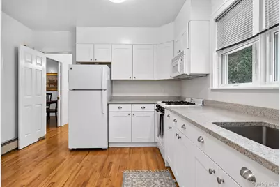 432 W Main Street, Huntington, NY 11743 - Photo 5