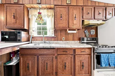 76 Queen Road, Rocky Point, NY 11778 - Photo 5