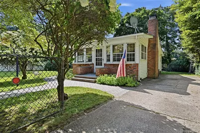 76 Queen Road, Rocky Point, NY 11778 - Photo 3