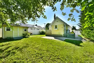 35 Montauk Dr, Bay Shore, NY 11706 - Photo 25