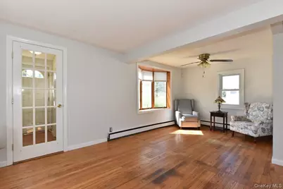 35 Montauk Drive, Bay Shore, NY 11706 - Photo 7