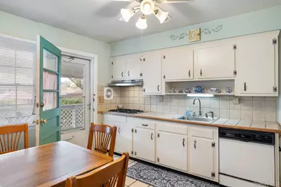 144 Nassau Avenue, West Babylon, NY 11704 - Photo 7