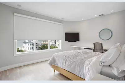 681 Dune Road, Westhampton Dunes, NY 11978 - Photo 17