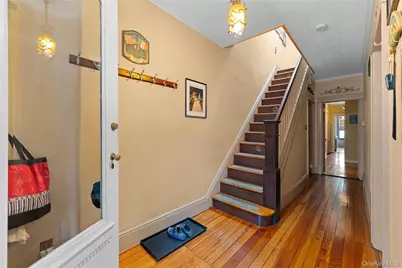 71-15 68th Street, Glendale, NY 11385 - Photo 3