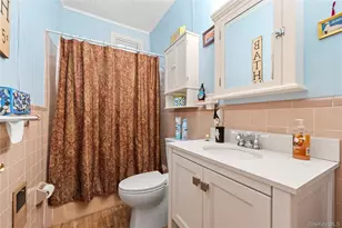 71-15 68th St, Glendale, NY 11385 - Photo 19
