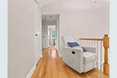 89 Brook Court S, New Hyde Park, NY 11040 - Photo 19