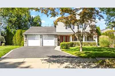 89 Brook Court S, New Hyde Park, NY 11040 - Photo 1