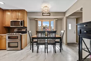 41 Cornell Ln, Hicksville, NY 11801 - Photo 7