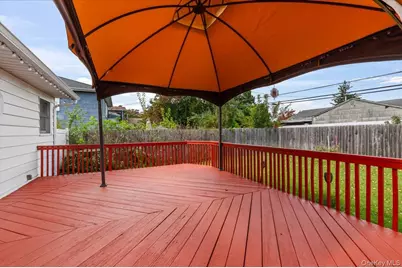41 Cornell Lane, Hicksville, NY 11801 - Photo 27