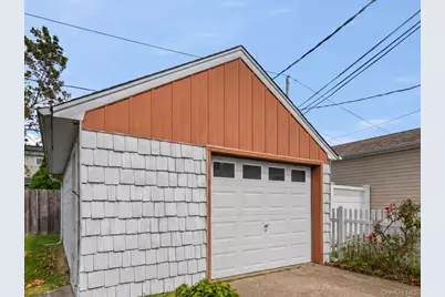 41 Cornell Lane, Hicksville, NY 11801 - Photo 29
