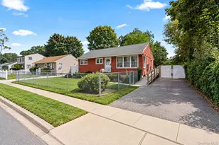 5 Prospect St W, Amityville, NY 11701 - Photo 3
