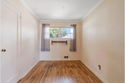 5 Prospect Street W, Amityville, NY 11701 - Photo 9