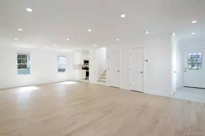48 N Linwood #B, Port Washington, NY 11050 - Photo 7