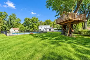 284 Marlin St, Dix Hills, NY 11746 - Photo 15