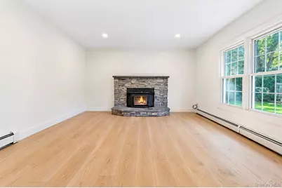 284 Marlin Street, Dix Hills, NY 11746 - Photo 33