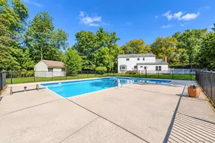 284 Marlin St, Dix Hills, NY 11746 - Photo 17