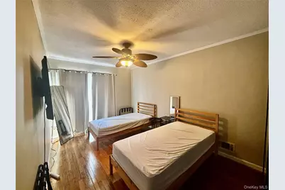 254-40 Craft Avenue #2nd Fl, Rosedale, NY 11422 - Photo 7