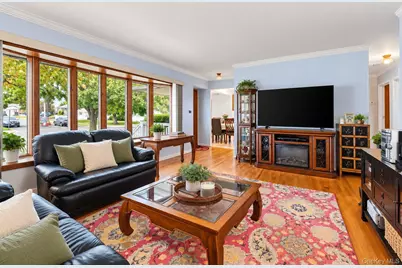 45 Berkshire Road, Hicksville, NY 11801 - Photo 7