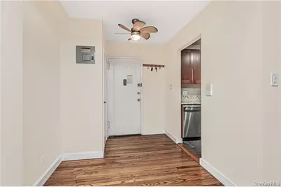 5610 Netherland Avenue #5G, Bronx, NY 10471 - Photo 5