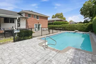 2 Goldfield St, Melville, NY 11747 - Photo 29