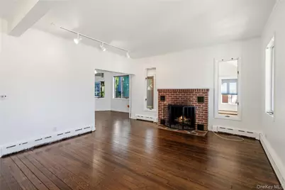120 S High Street, Lindenhurst, NY 11757 - Photo 5