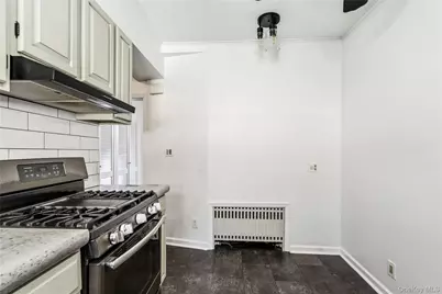 120 S High Street, Lindenhurst, NY 11757 - Photo 19