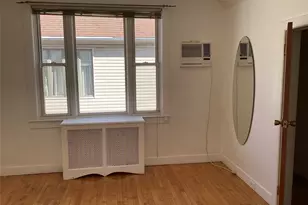 61-25 185th St, Fresh Meadows, NY 11365 - Photo 5