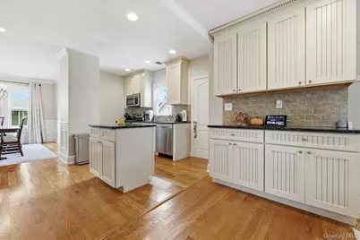 2546 Hicks Street, Bellmore, NY 11710 - Photo 15
