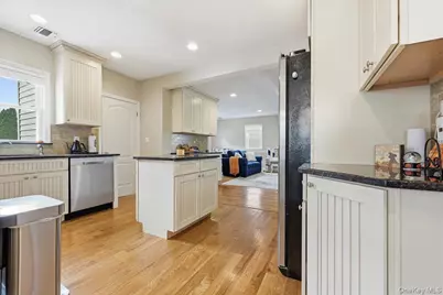2546 Hicks Street, Bellmore, NY 11710 - Photo 21