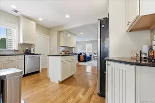 2546 Hicks St, Bellmore, NY 11710 - Photo 21