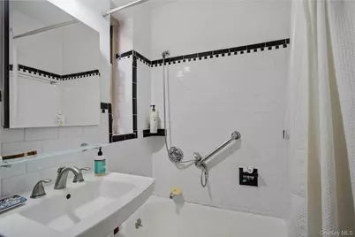 151 Centre #6F, New Rochelle, NY 10805 - Photo 21