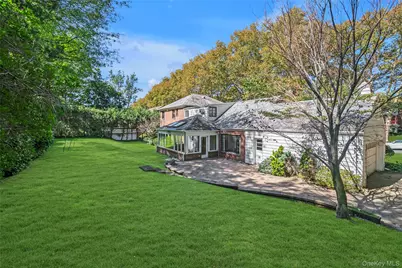 238 Clent Road, Great Neck, NY 11021 - Photo 21