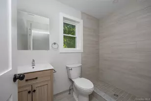 5 Douglas St, Poughkeepsie, NY 12603 - Photo 11