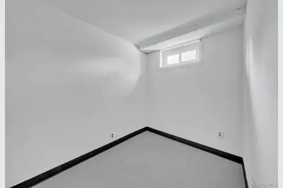 170 Park Lane, Massapequa, NY 11758 - Photo 25
