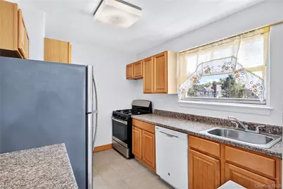 27003 82nd Avenue #2b, Floral Park, NY 11530 - Photo 7