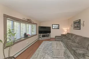 11 Crooked Pine Dr, Medford, NY 11763 - Photo 3