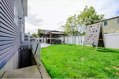 24 William Avenue, Islip, NY 11751 - Photo 29
