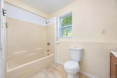 84 Arlington, Wyandanch, NY 11798 - Photo 25