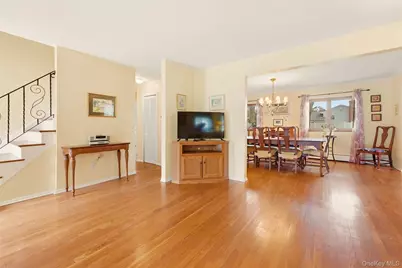 44 Dulittle Street, North Babylon, NY 11703 - Photo 3