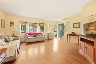 44 Dulittle St, North Babylon, NY 11703 - Photo 5