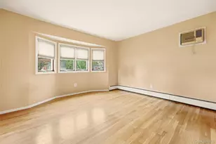 44 Dulittle St, North Babylon, NY 11703 - Photo 15
