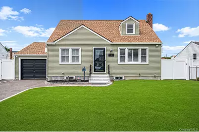 13 Maple Drive, Lindenhurst, NY 11757 - Photo 1